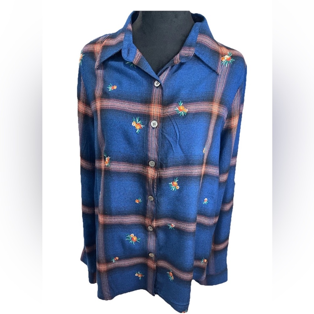 Karen Kane royal blue plaid ladies casual button down all rayon size large shirt
